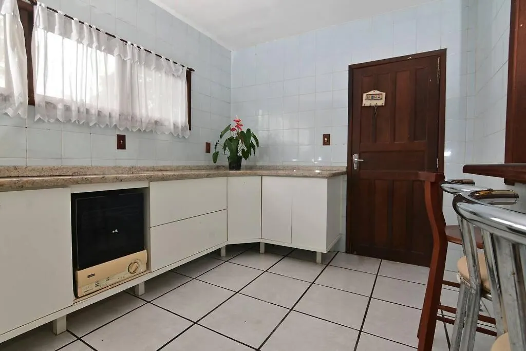 Casa Prox De Jurere Muito Espaco Para Td Familia Florianópolis